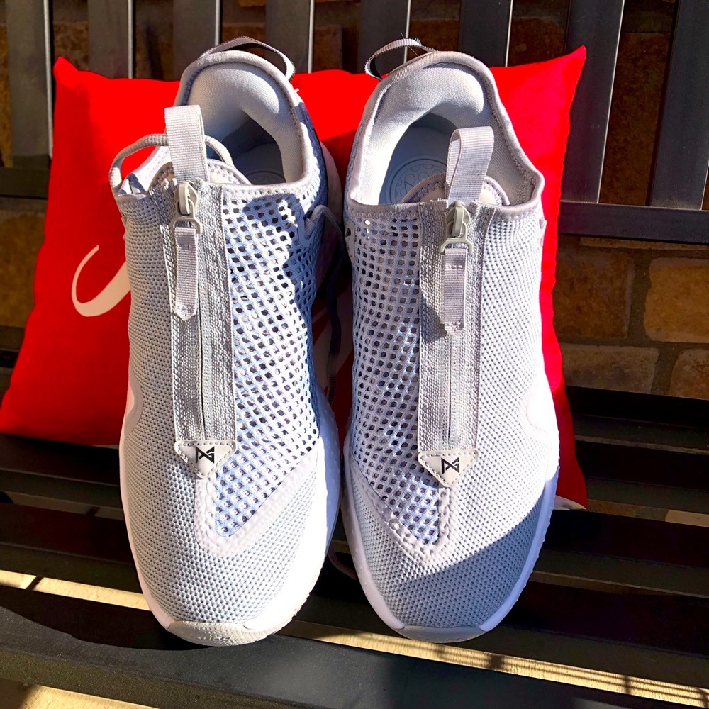 New Nike promo shoes 9.5